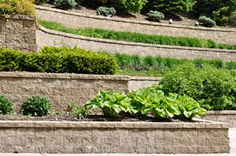 retaining-wall-contractor retaining wall contractor